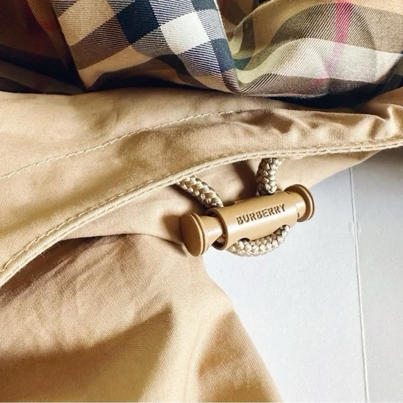 Burberry Women’s Birley Check Hooded Jacket Archive Beige
